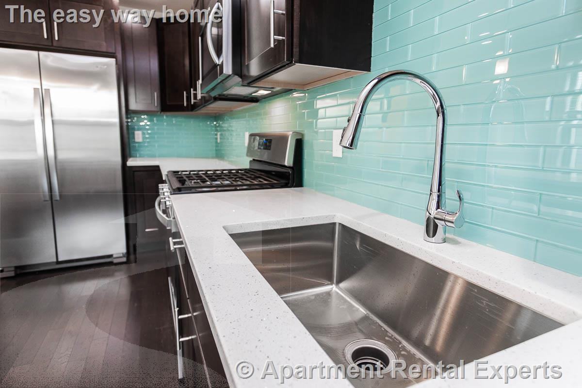 478 Fulton St - Photo 4 of 29