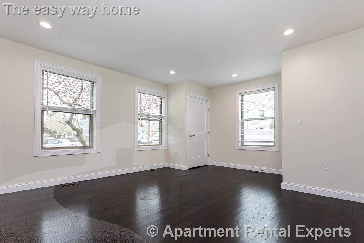 478 Fulton St - Photo 7 of 29