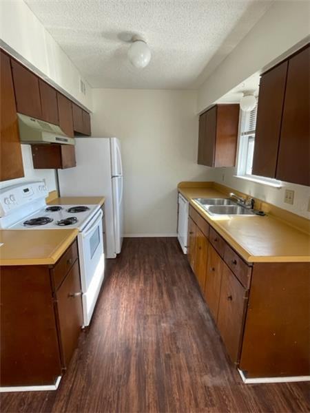 8289 Shadow Wood Dr - Photo 2 of 15