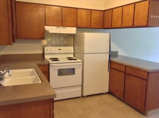 1135 SE 27th Ave - Photo 3 of 6