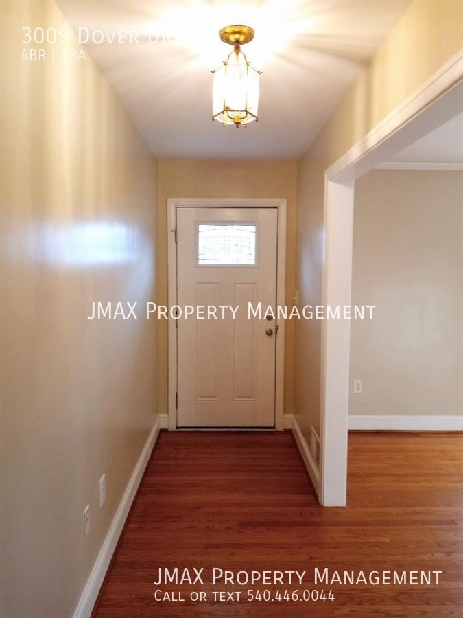 3009 Dover Dr Sw - Photo 2 of 36