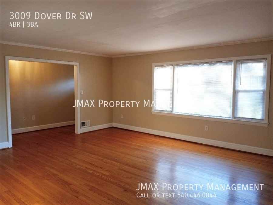 3009 Dover Dr Sw - Photo 3 of 36