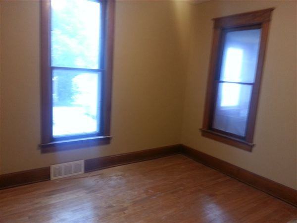 322 E Arch St - Photo 2 of 8