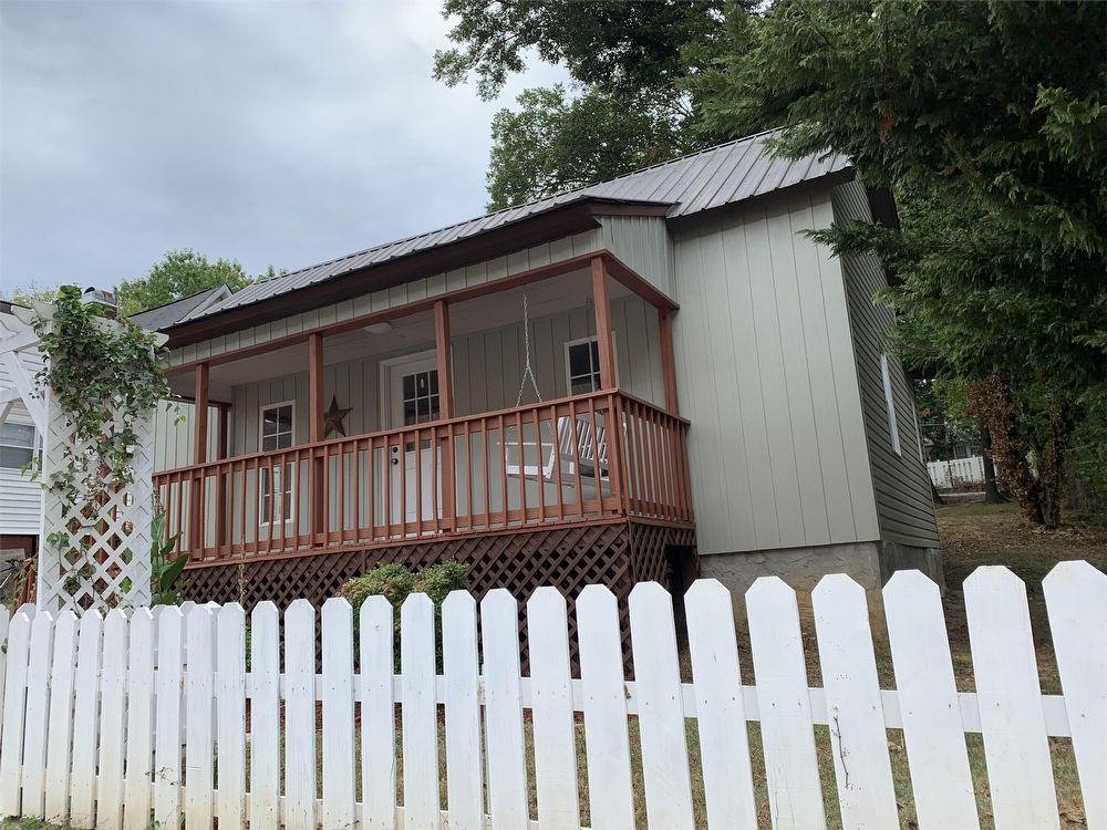 614 Washington Ave - Photo 3 of 12