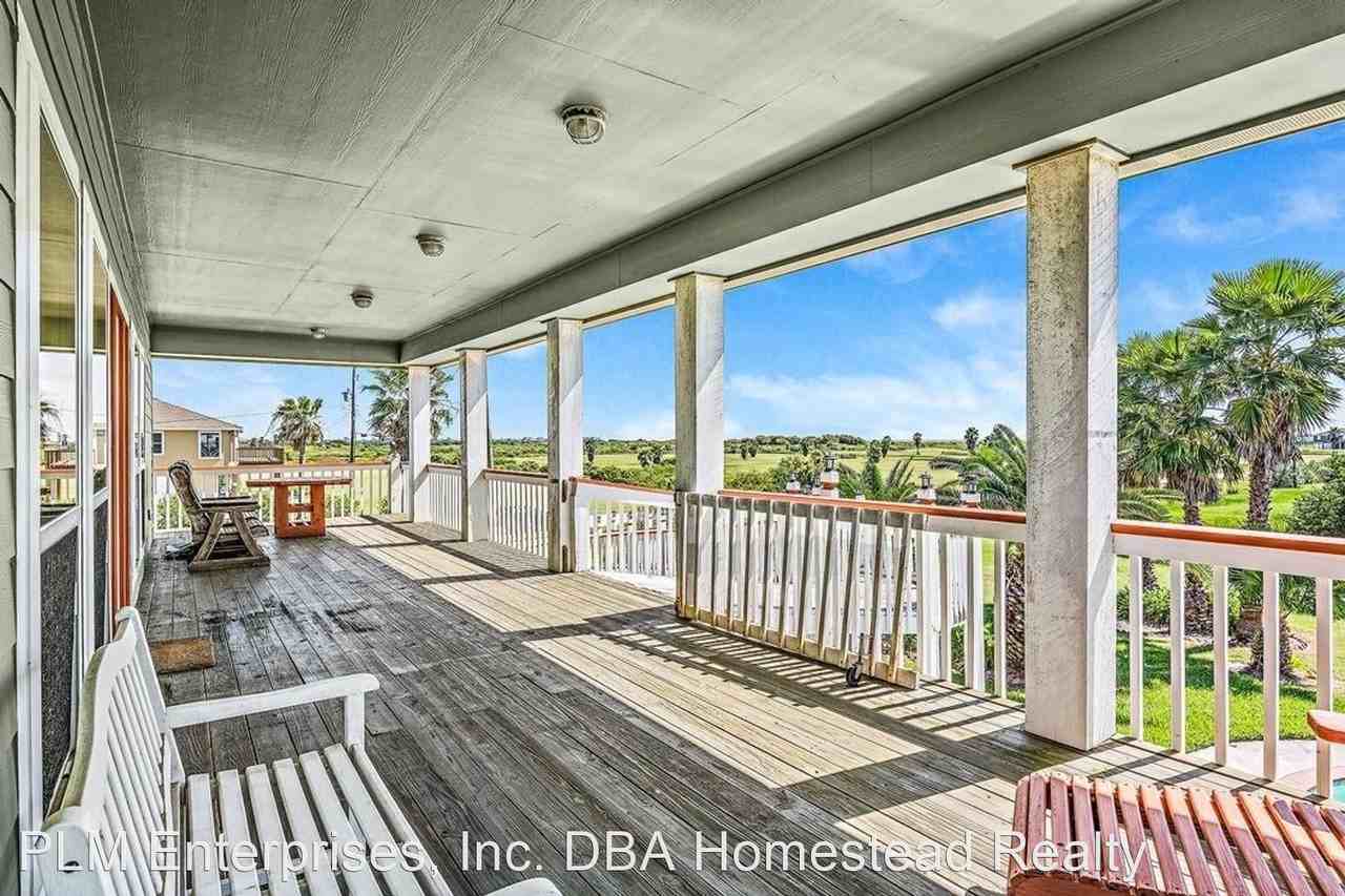 979 Rancho Caribe Dr - Photo 3 of 24