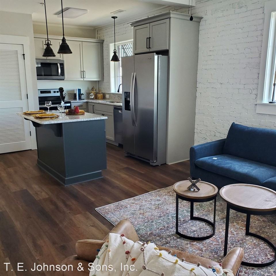 119 West Depot St - Photo 2 of 4