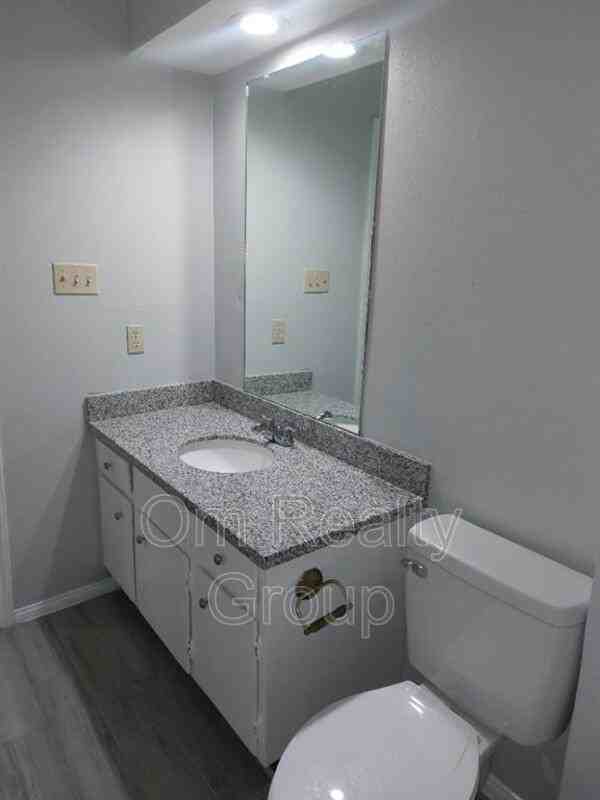 1846 Hollister St #6 - Photo 6 of 24