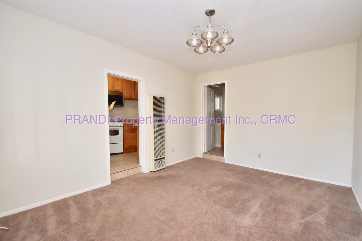 111 Chester Ave - Photo 3 of 5