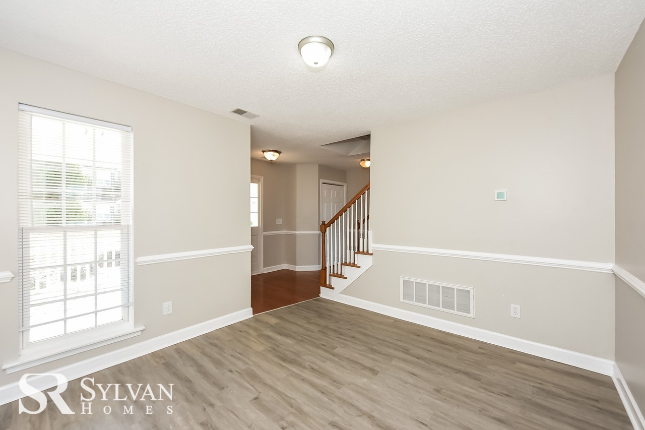 309 Algrave Way - Photo 3 of 15