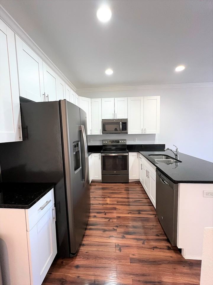 6921 Interbay Blvd #5 - Photo 3 of 18