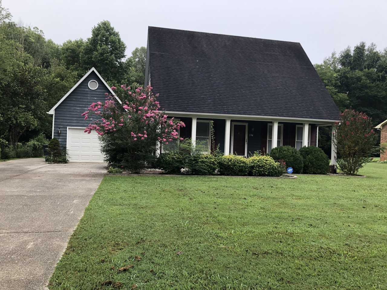 514 Fisk Rd - Photo 2 of 13