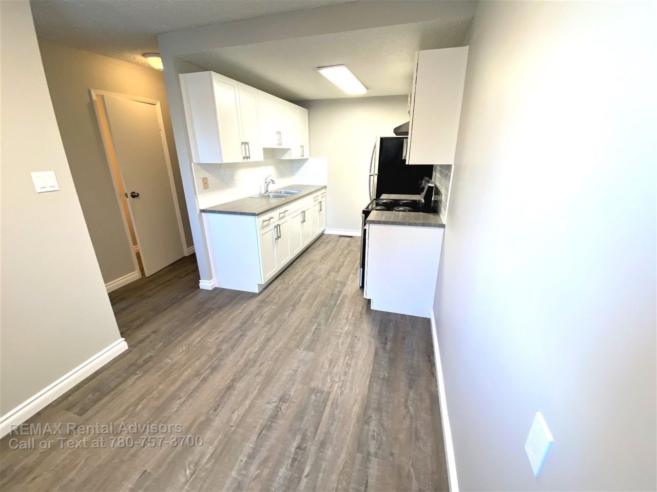 14493 55 St Nw - Photo 3 of 28