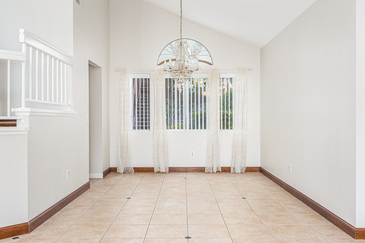 9244 Calle De Vista Oeste #1 - Photo 2 of 25