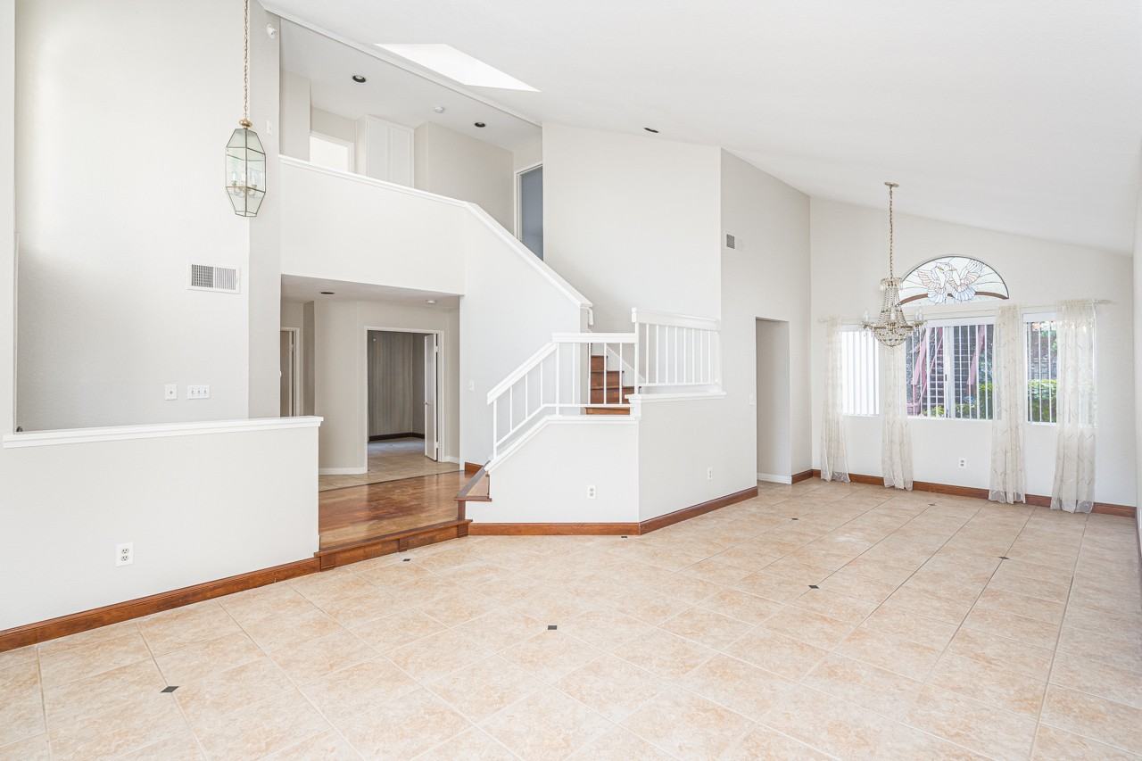 9244 Calle De Vista Oeste #1 - Photo 4 of 25