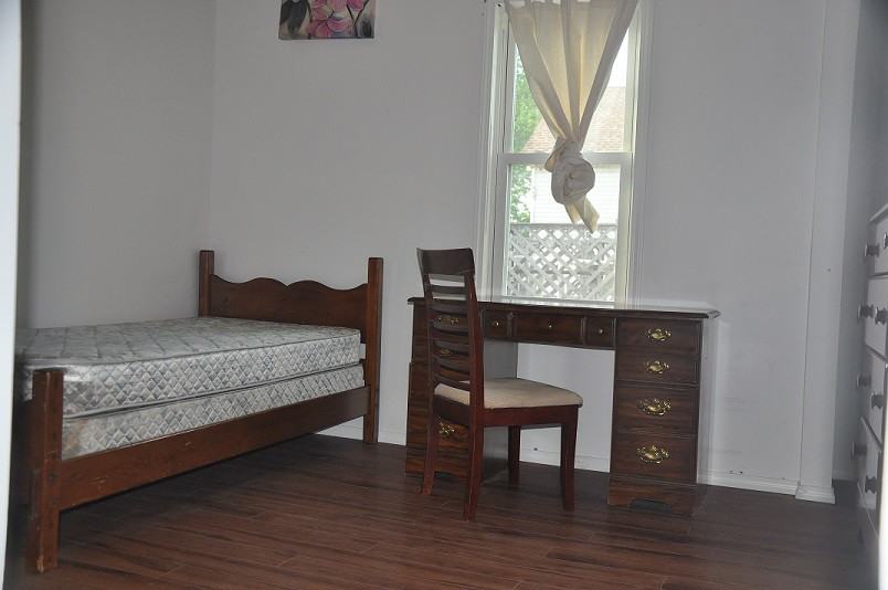 24 Hawthorne Avenue - Photo 2 of 37