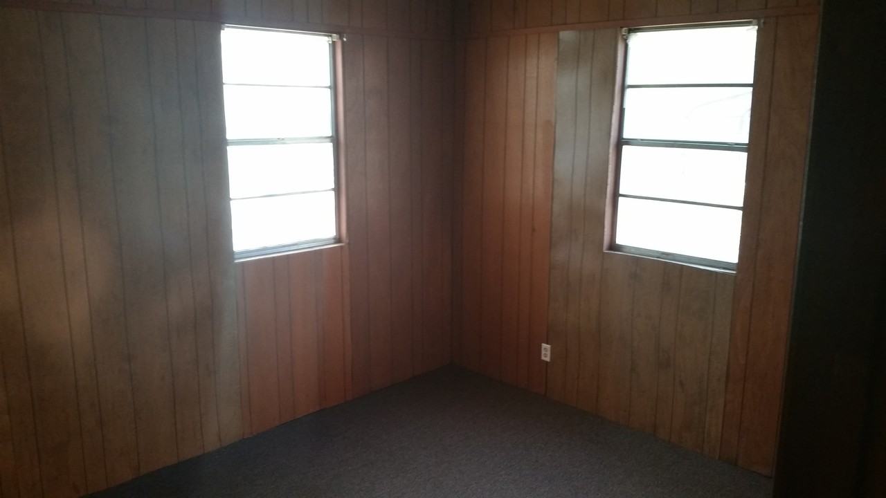 493 Rollingwood Dr - Photo 3 of 13