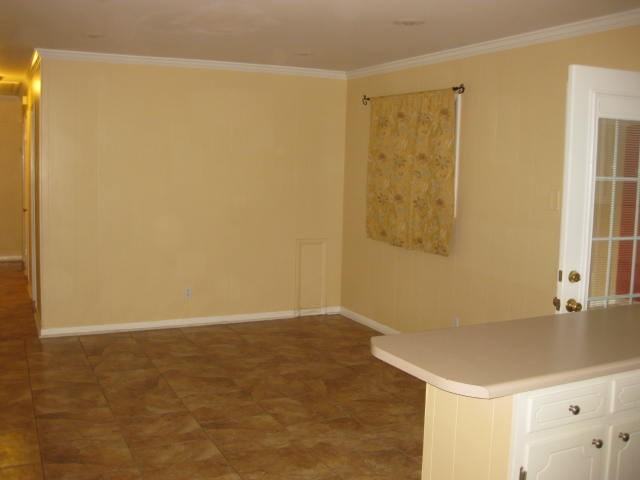 2511 Lloyds Ln - Photo 3 of 13