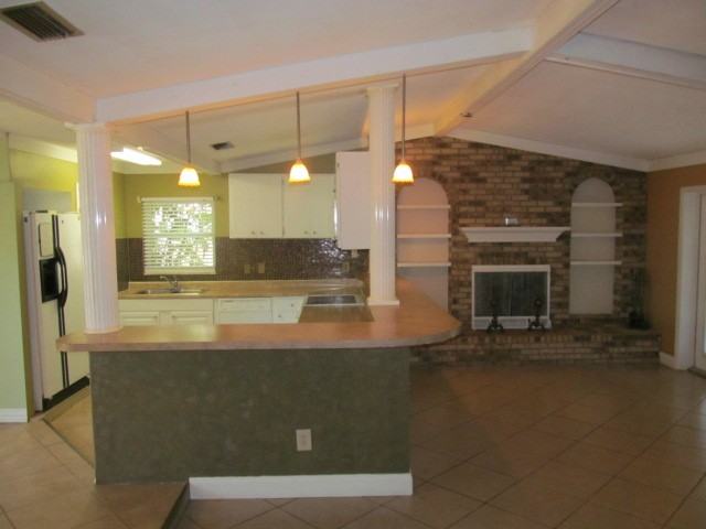 22302 River Rock Dr - Photo 2 of 14