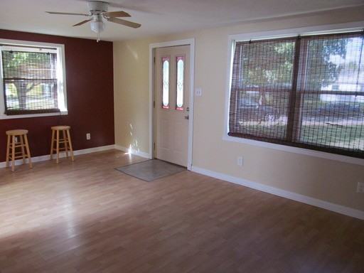 1424 Joyce Dr - Photo 2 of 11