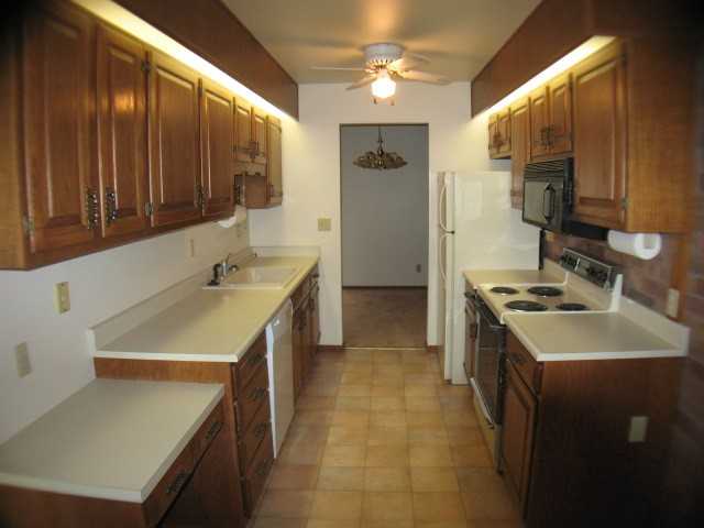 2141 Chautard Dr - Photo 2 of 12