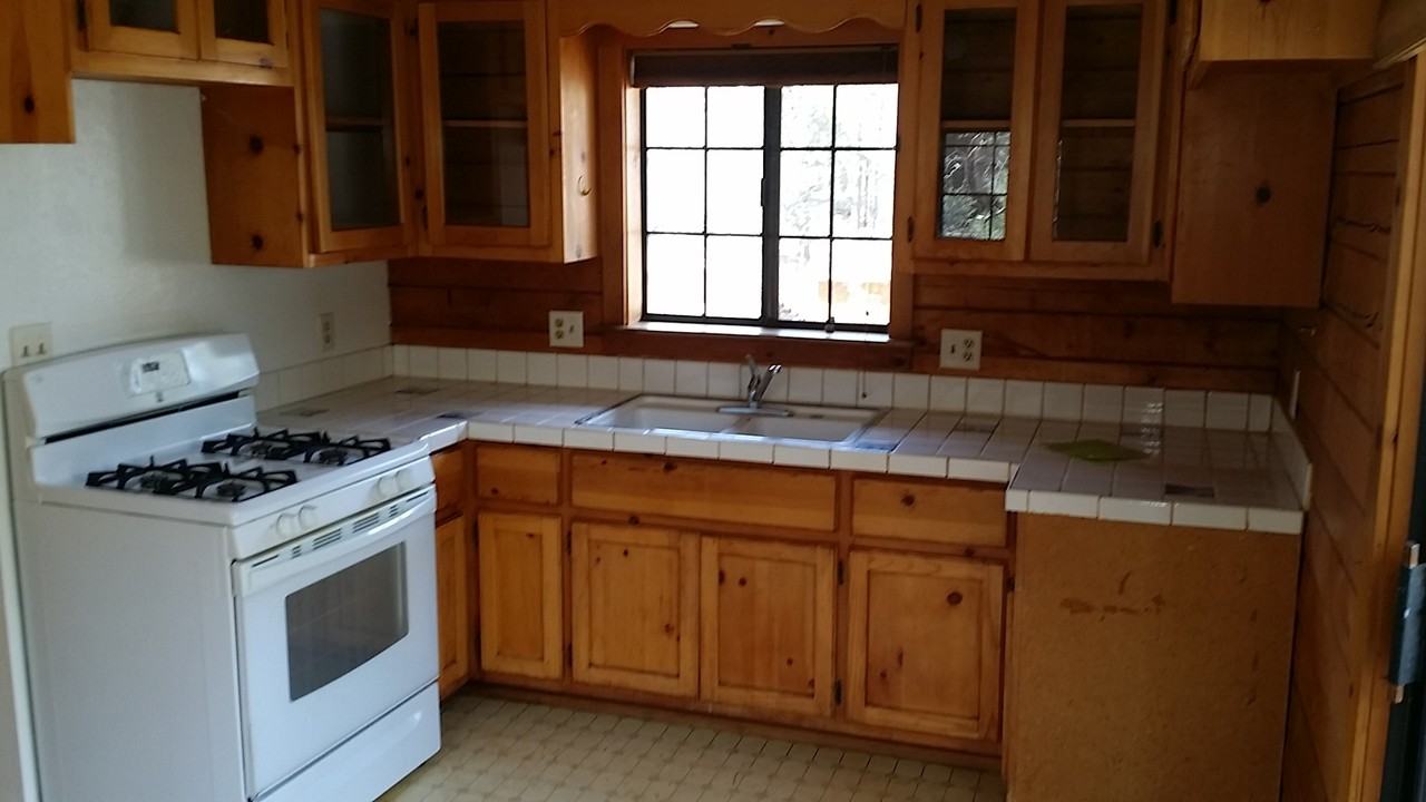 849 Highland Ln - Photo 3 of 11