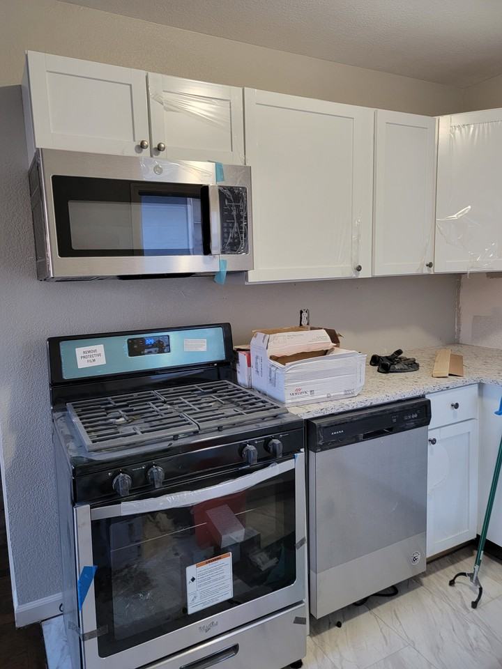 4721 E 45th St - Photo 2 of 10