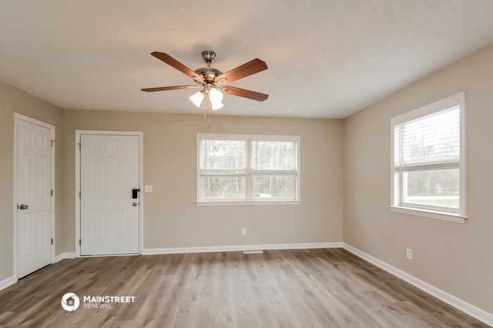 638 Short Journey Rd - Photo 3 of 16