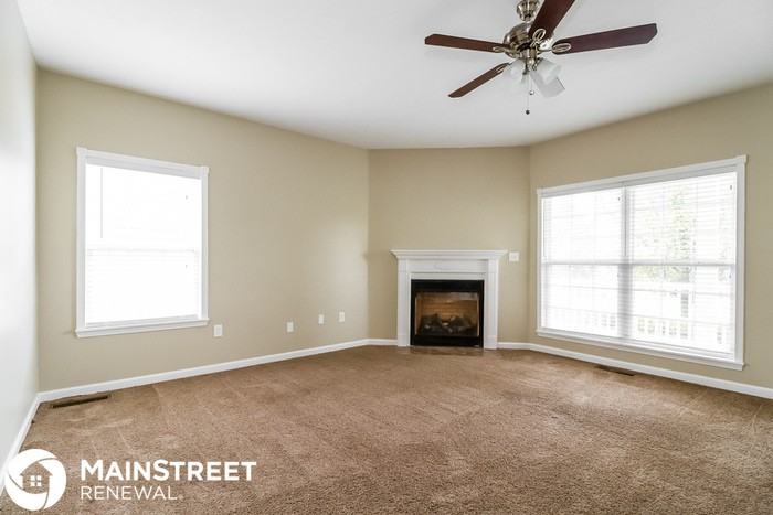 9607 Williamsborough Ln - Photo 3 of 16