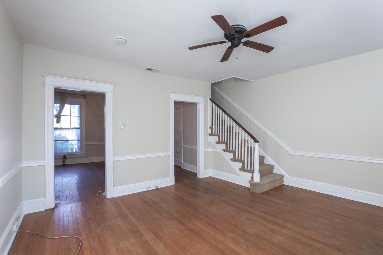 1843 Newton St Nw - Photo 2 of 8