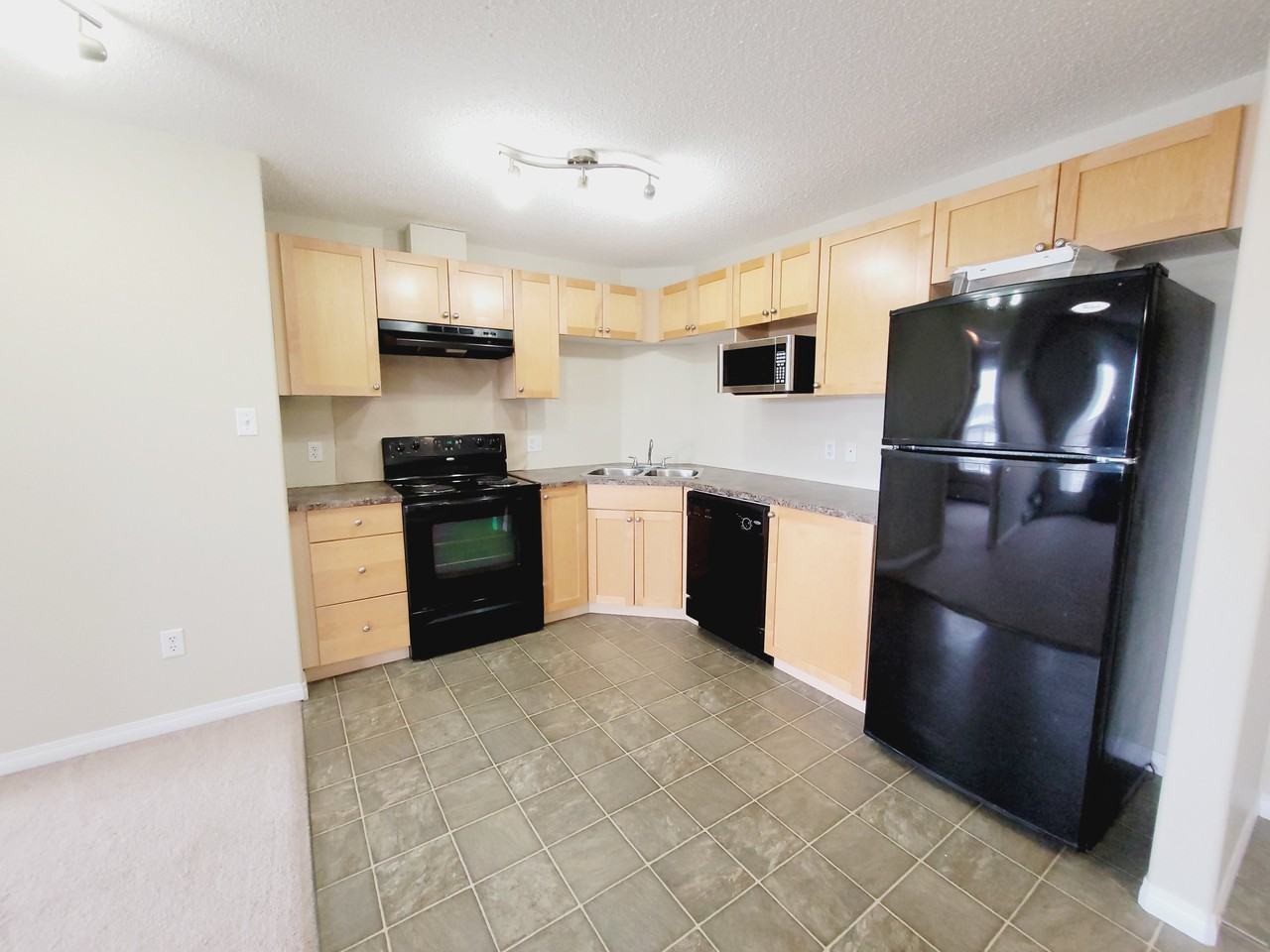 7339 South Terwillegar Dr Nw, Edmonton, AB T6R 0E1 2 Bedroom