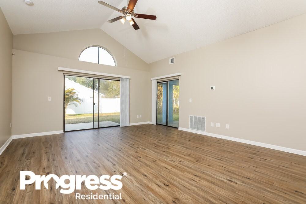 13453 Texas Woods Cir - Photo 3 of 16