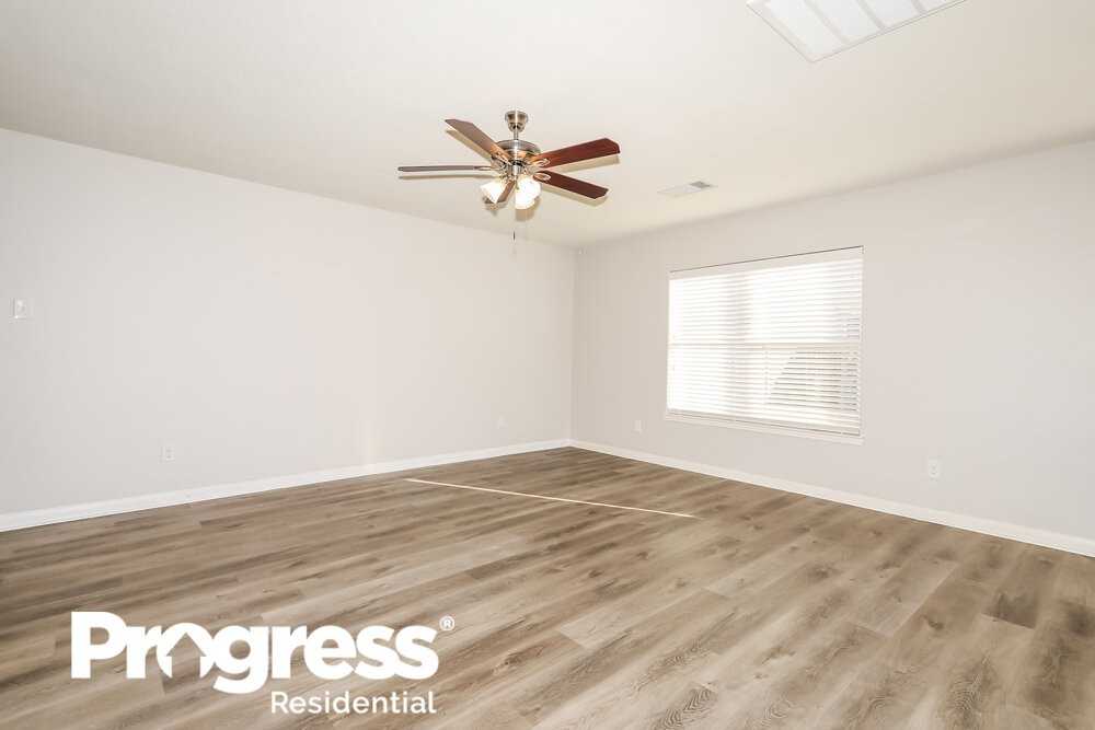 12039 Quartersawn Ln - Photo 3 of 21