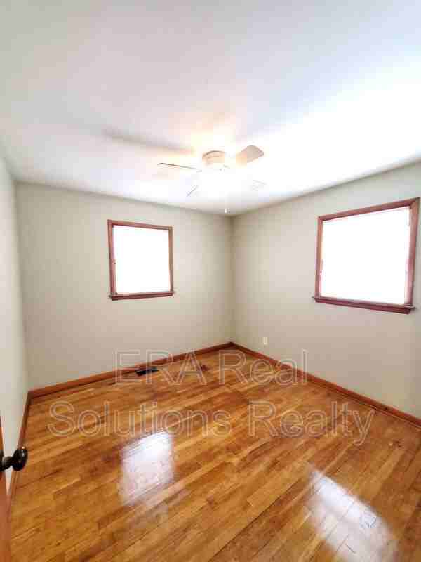 3353 Towers Ct S - Photo 3 of 16