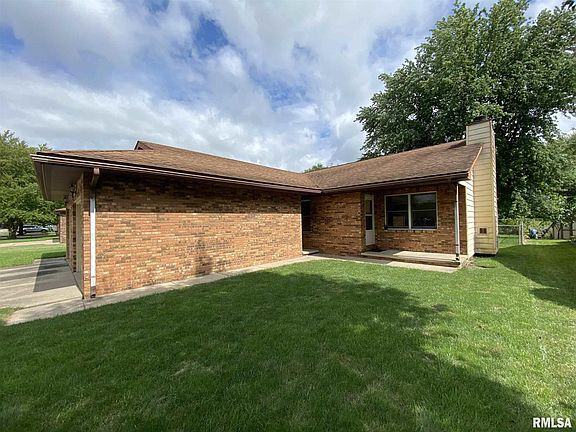 2418 Austin Drive - Photo 2 of 12