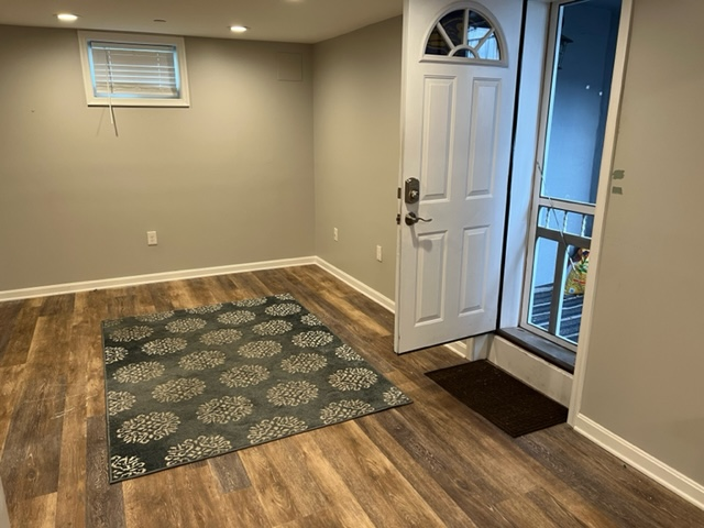 1621 Howard Ave - Photo 2 of 29