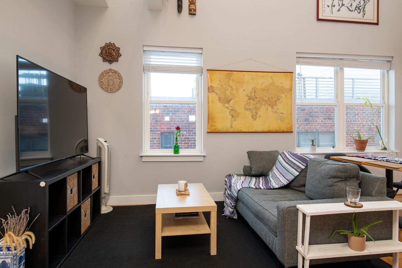 1514 K St Se #6 - Photo 2 of 32