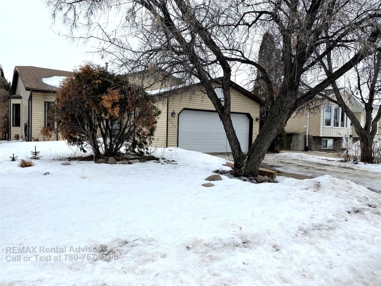 1131 49 St Nw - Photo 2 of 23