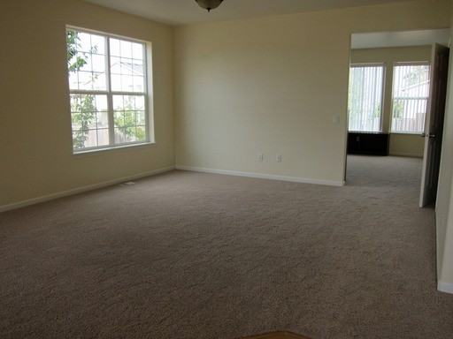 1885 SW 35th St - Photo 3 of 18