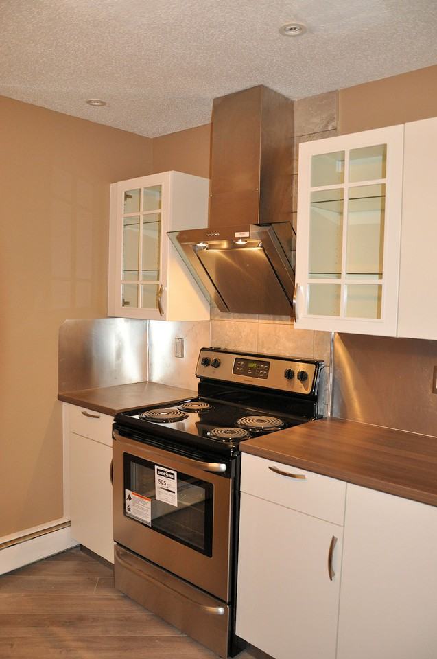 BEAUTIFUL BOUTIQUE APARTMENTS! - Photo 2 of 15