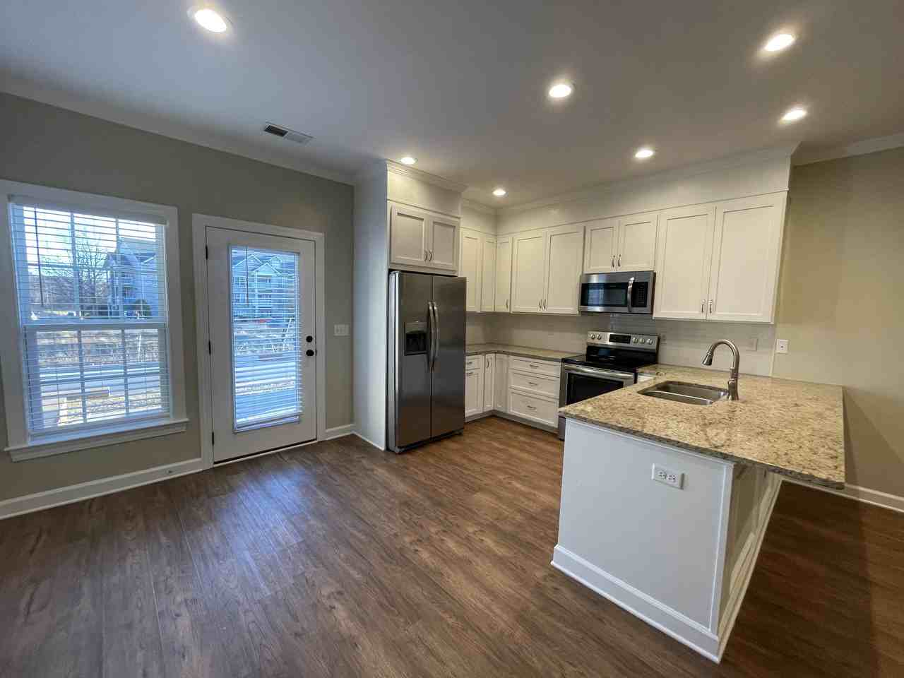 947 Tuscan Row - Photo 3 of 13