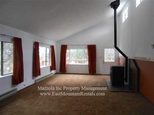 8 Meadowview Rd - Photo 2 of 12