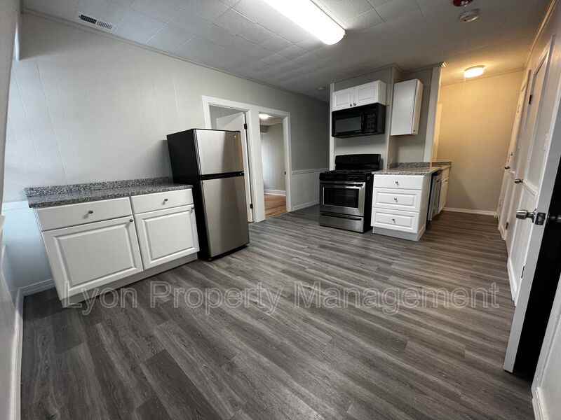 79 Summer St #3L - Photo 3 of 8