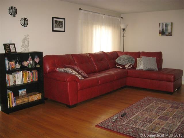 445 Forbes St - Photo 2 of 8