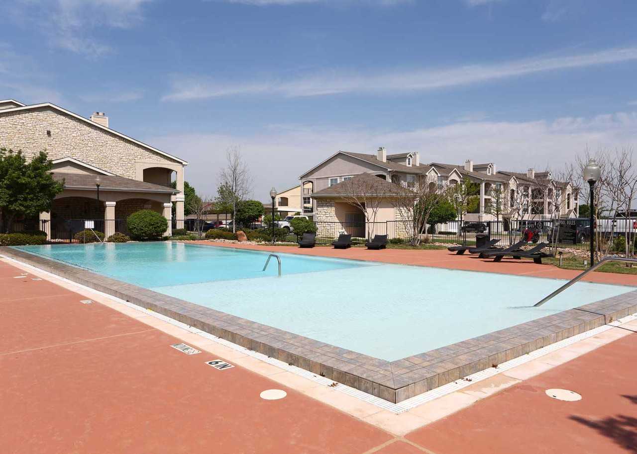 Oxford at Lake Worth Apartments - Photo 5 of 47