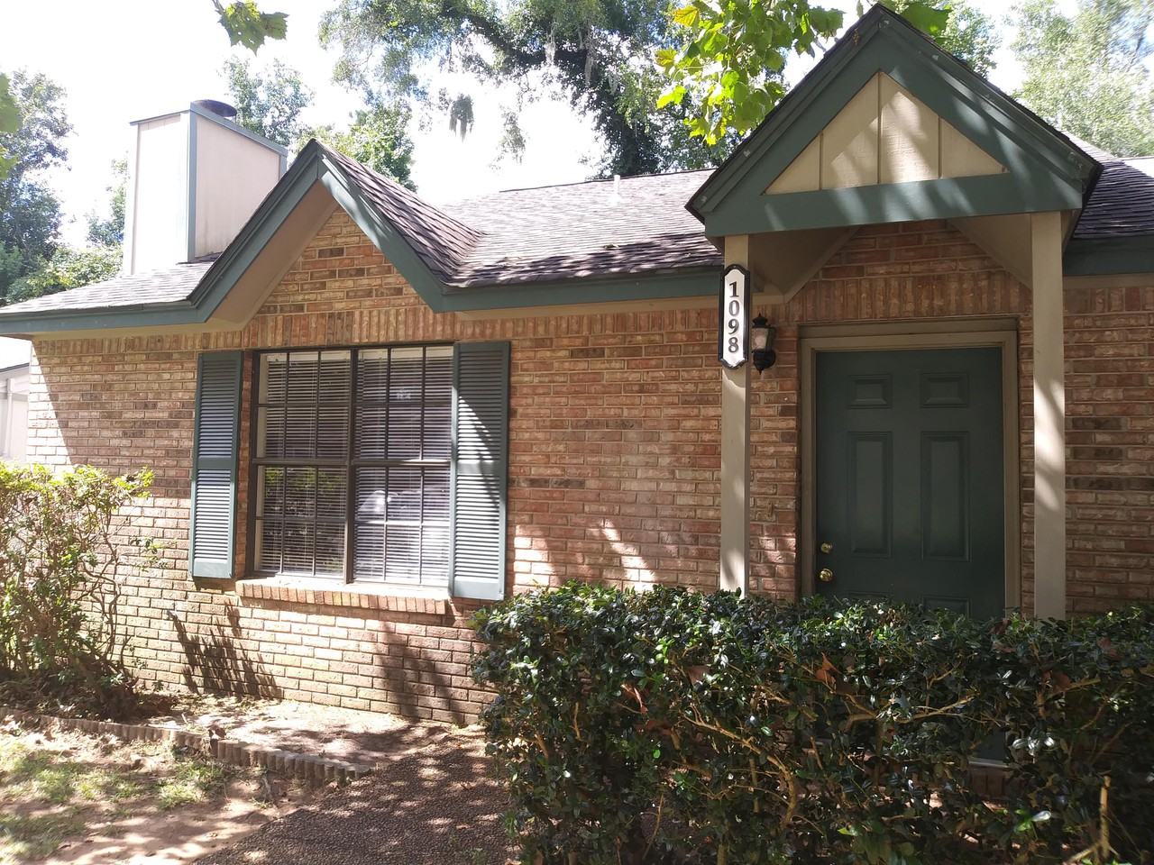 1098 Rockbrook Ct #1 - Photo 2 of 48