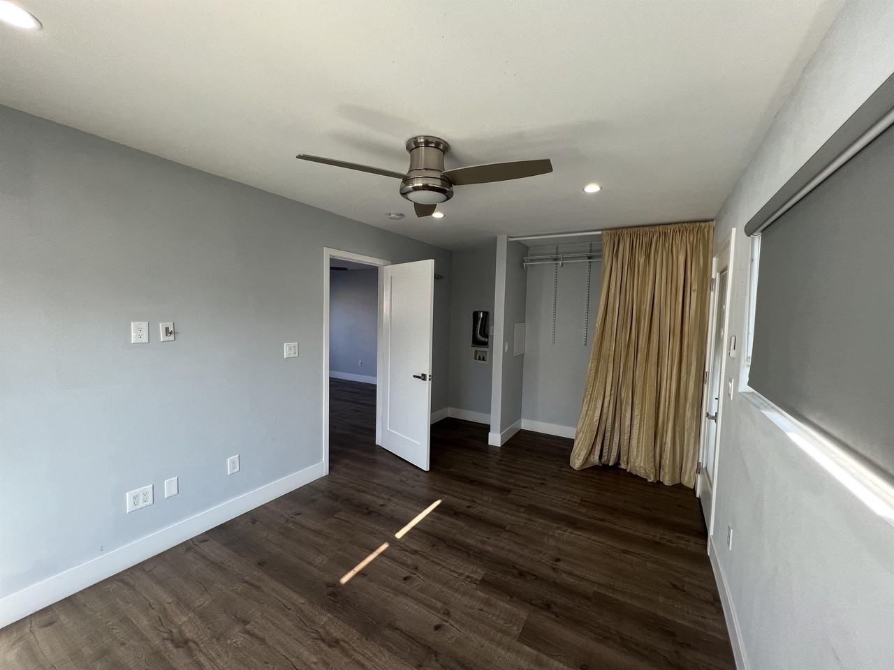 2298 Termino Ave #A - Photo 4 of 9