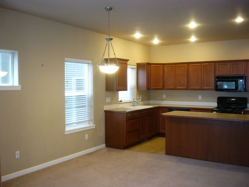 5115 Balustrade Boulevard Southeast - Photo 6 of 13