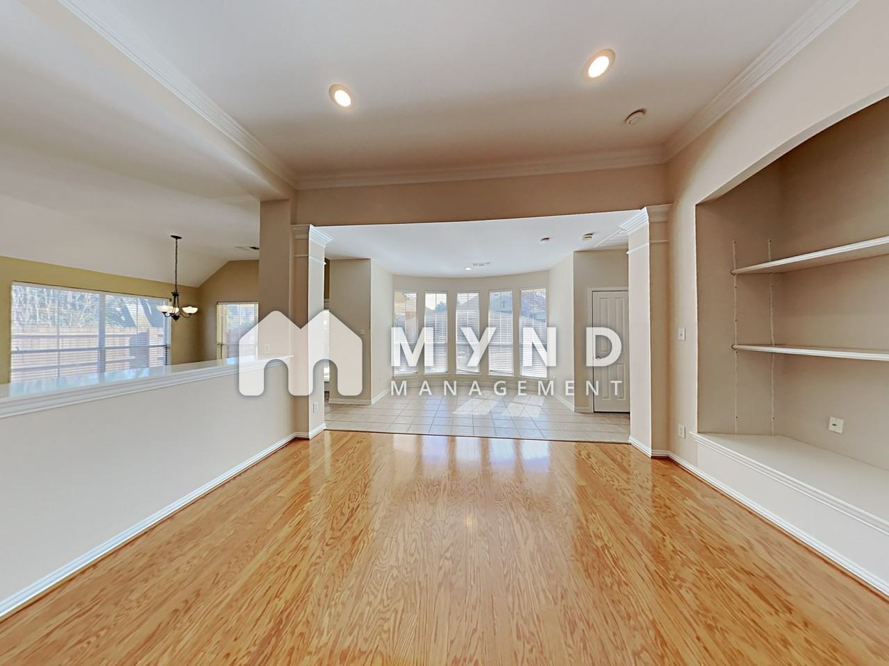 3103 Coveside - Photo 2 of 26