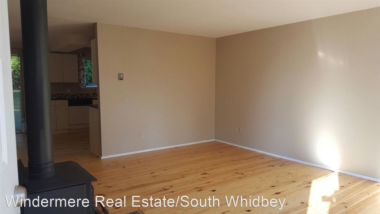 1427 Channel View Ln - Photo 2 of 20