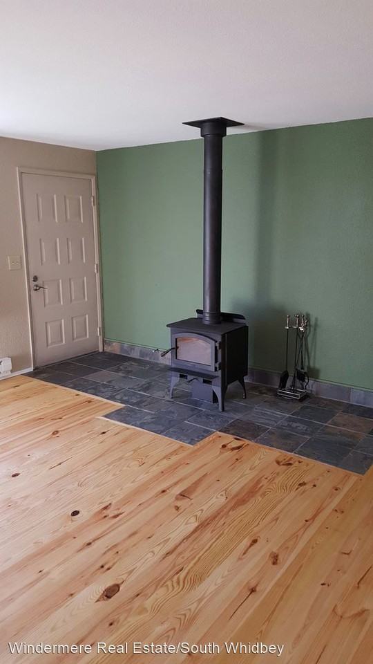 1427 Channel View Ln - Photo 3 of 20